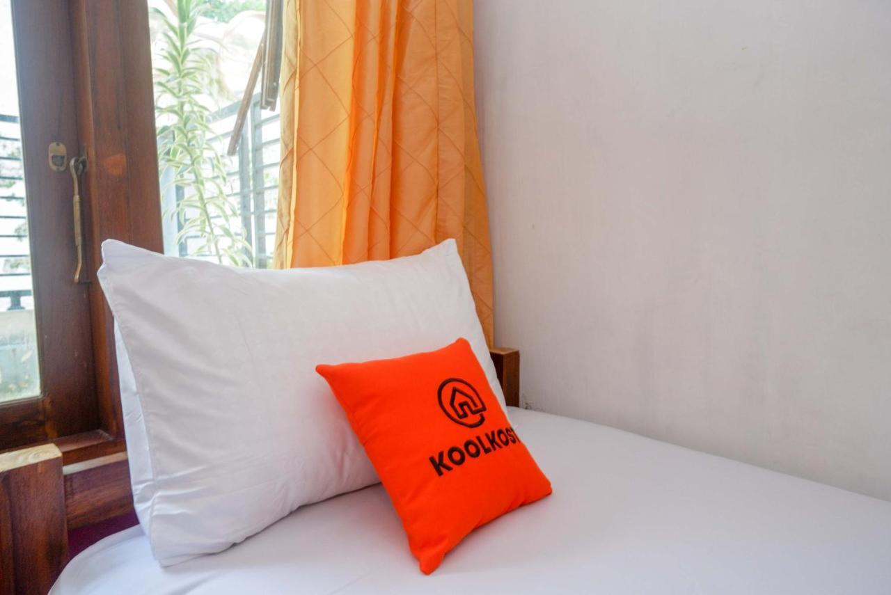 Albergue Koolkost Syariah Near Malioboro Area Yogyakarta Exterior foto